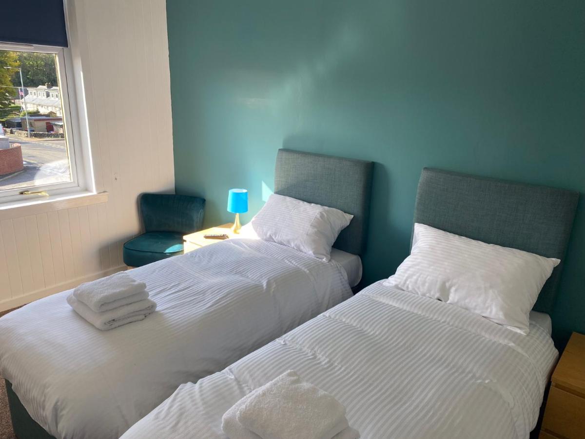 Queensberry Arms Hotel Kirkconnel Bagian luar foto
