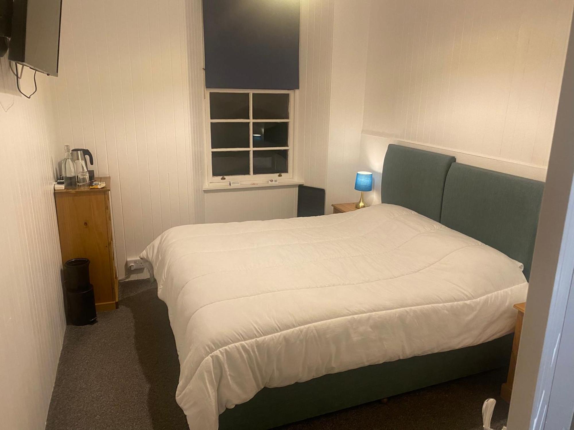 Queensberry Arms Hotel Kirkconnel Bagian luar foto